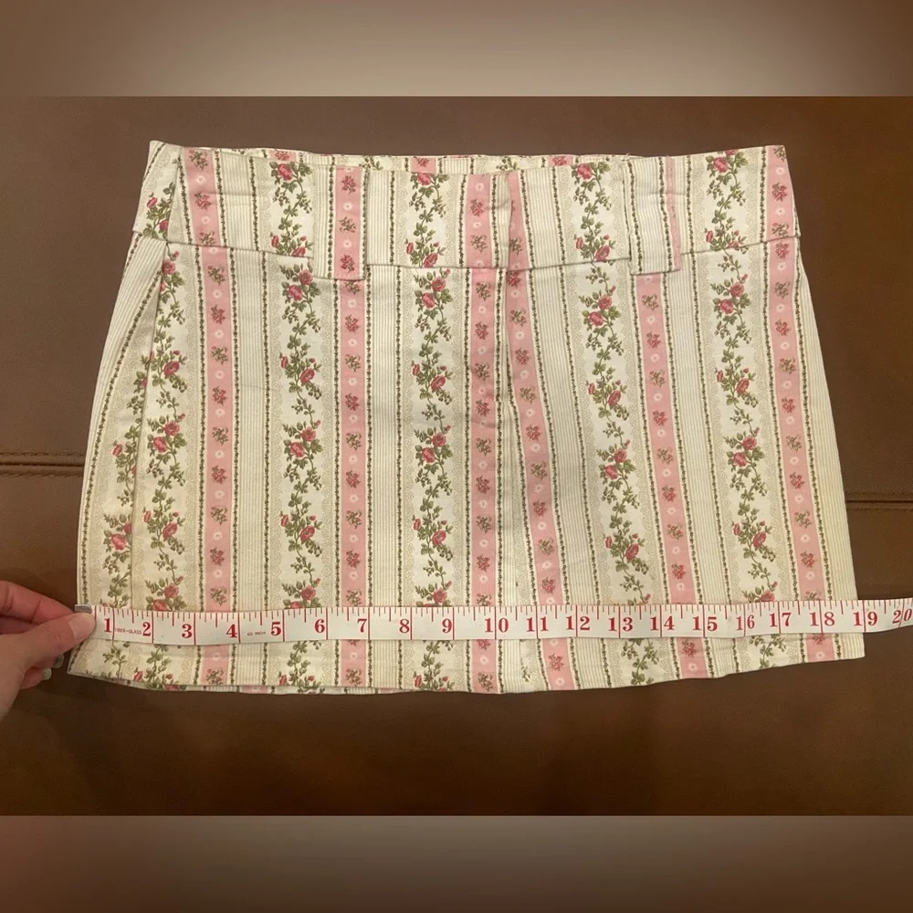 🌸 RARE Y2K Mini Skirt Wet Seal - Picture 4 of 6